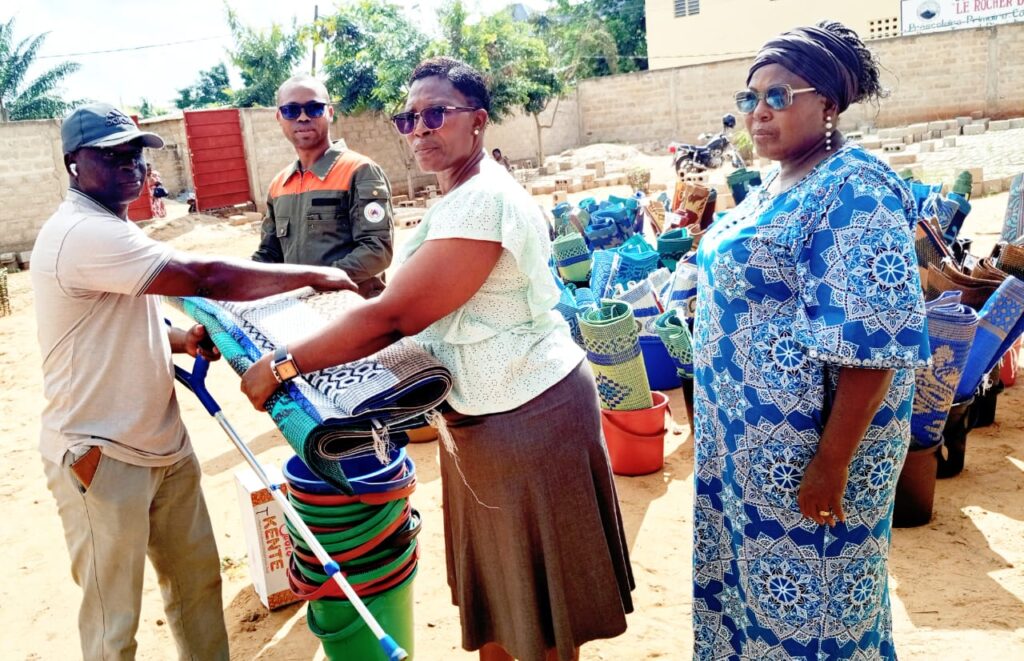 Agoè-Nyivé 3 : L'ANPC et La Poste assistent une deuxième vague de victimes d'inondation à Vakpossito